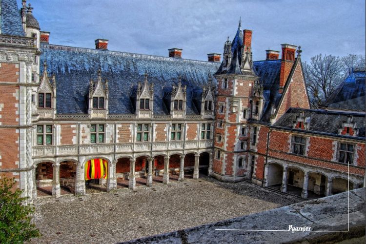 Wallpapers Constructions and architecture Castles - Palace Chteau de Blois.