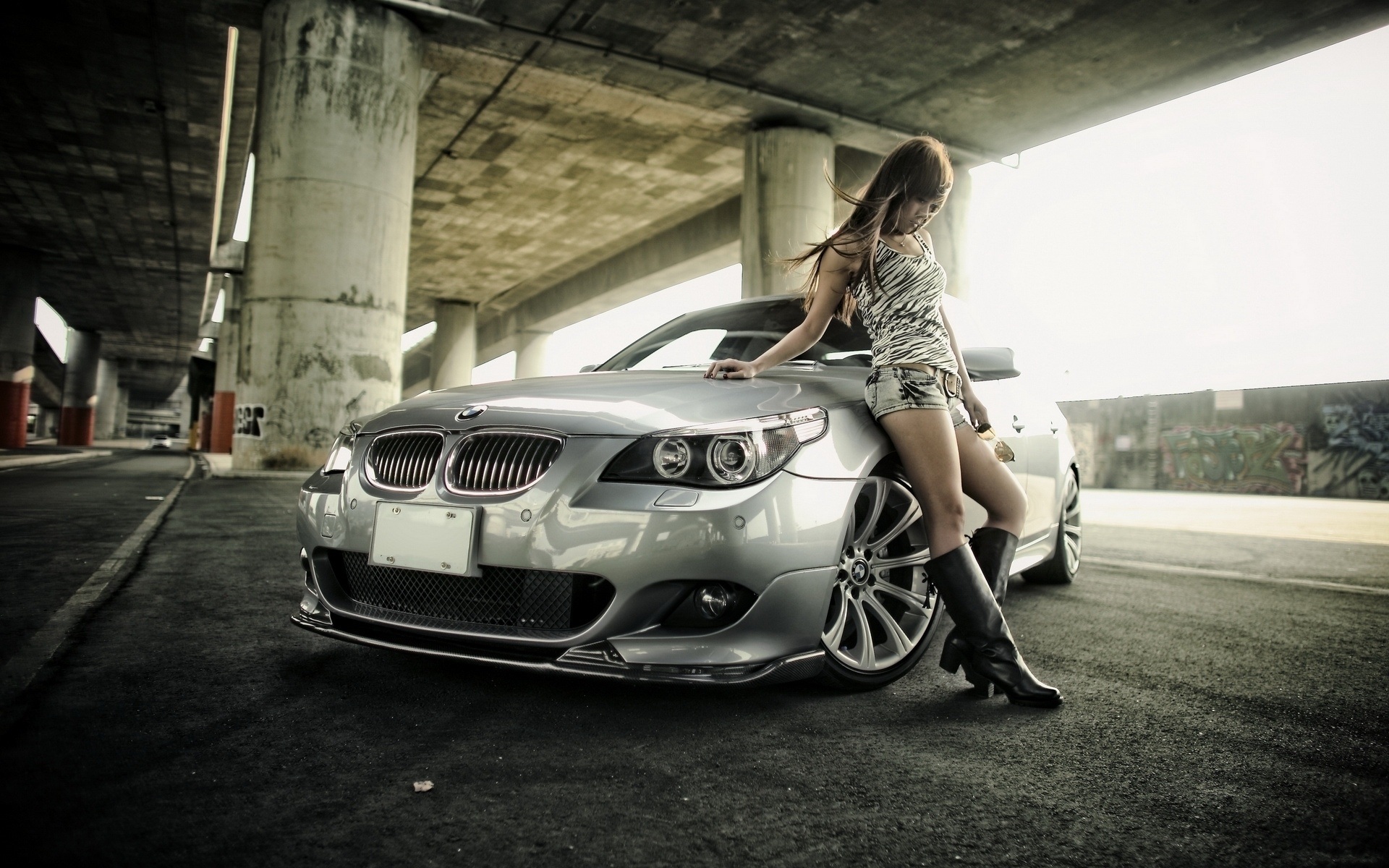 Wallpapers Cars Girls and cars 