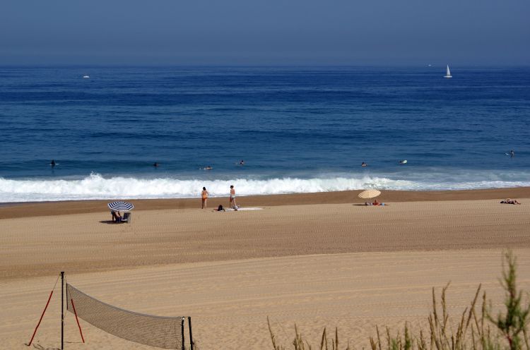 Fonds d'cran Nature Mers - Ocans - Plages SCENE DE PLAGE