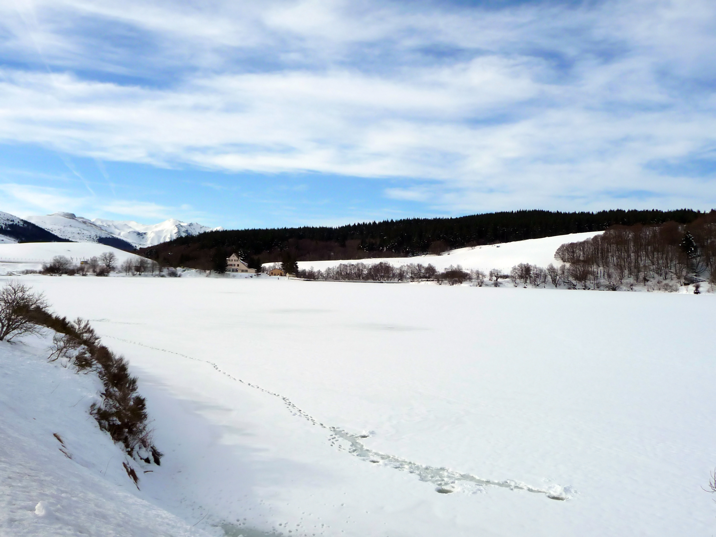 Fonds d'cran Nature Montagnes Séjour en Auvergne...