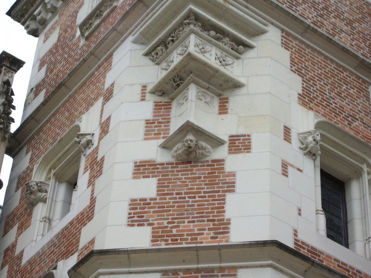 Fonds d'cran Constructions et architecture Chteaux - Palais Blois