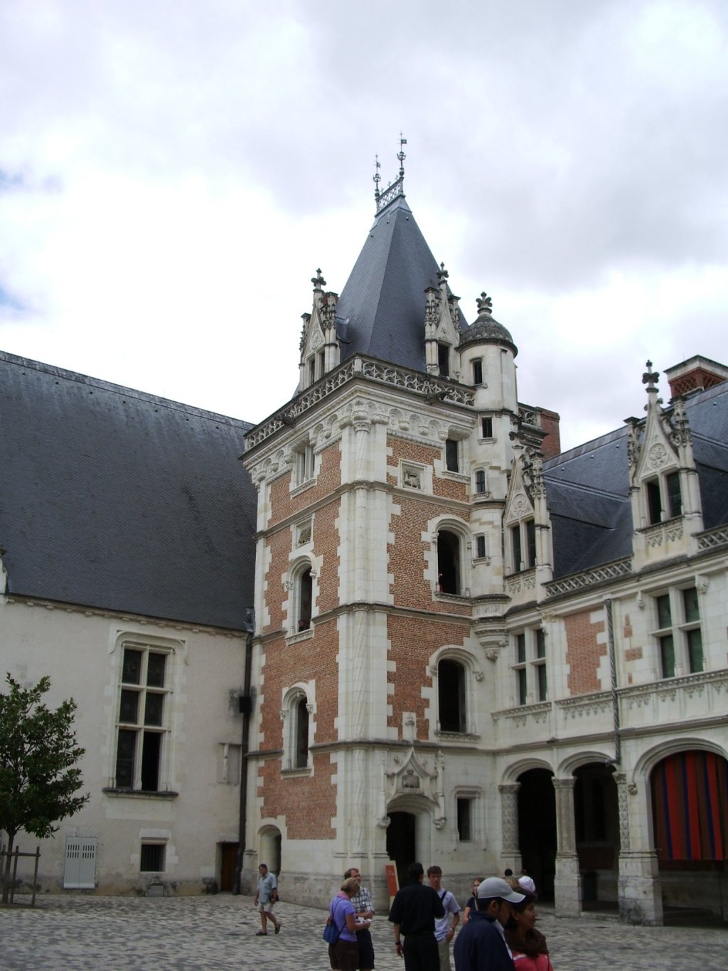 Fonds d'cran Constructions et architecture Chteaux - Palais Blois