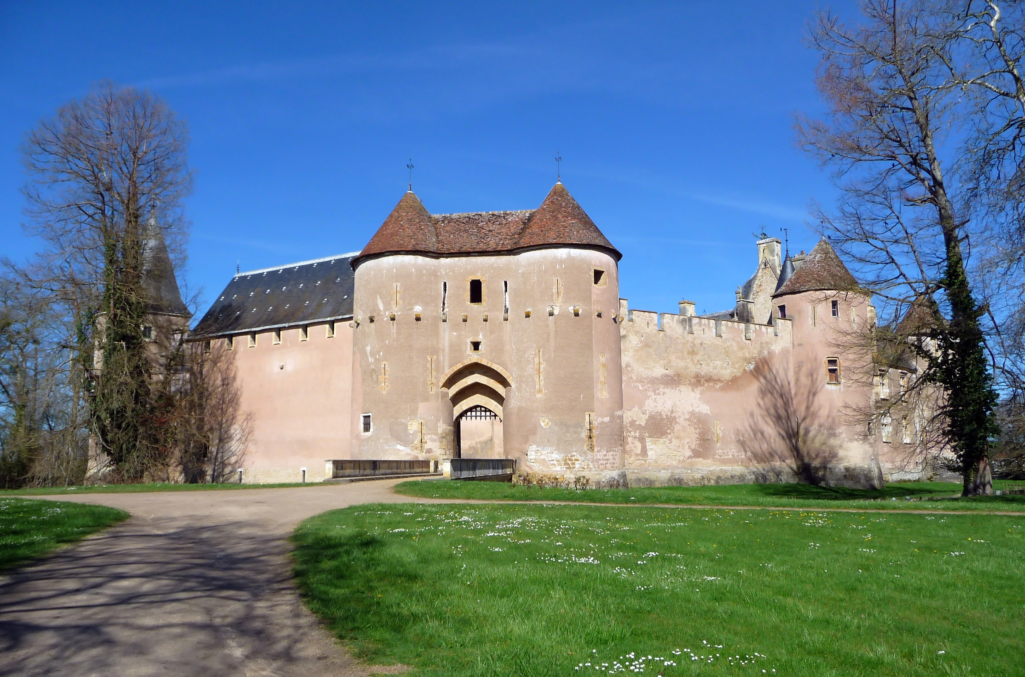 Fonds d'cran Constructions et architecture Chteaux - Palais Chteau Ainay Le Vieil 