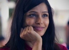  Clbrits Femme Freida Pinto