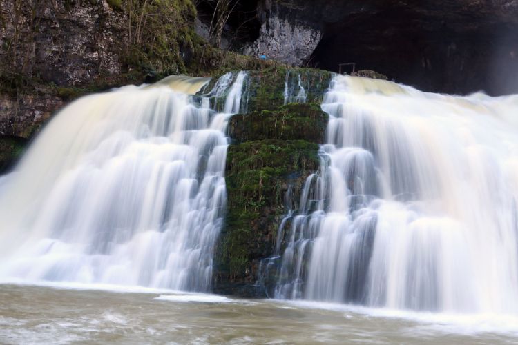 Fonds d'cran Nature Cascades - Chutes Wallpaper N340573