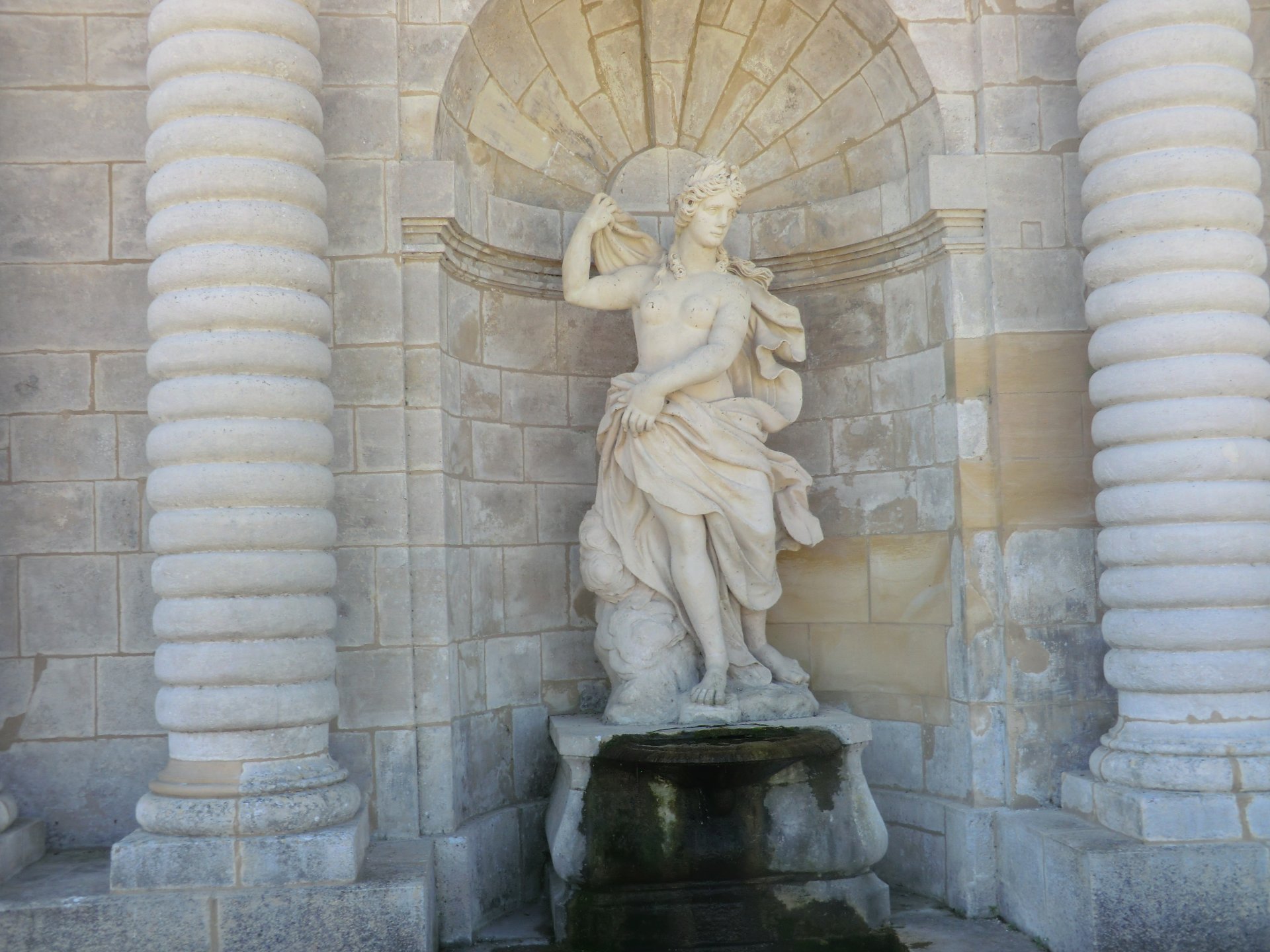 Wallpapers Constructions and architecture Statues - Monuments Les Jardins et le parc du Chteau de Chantilly