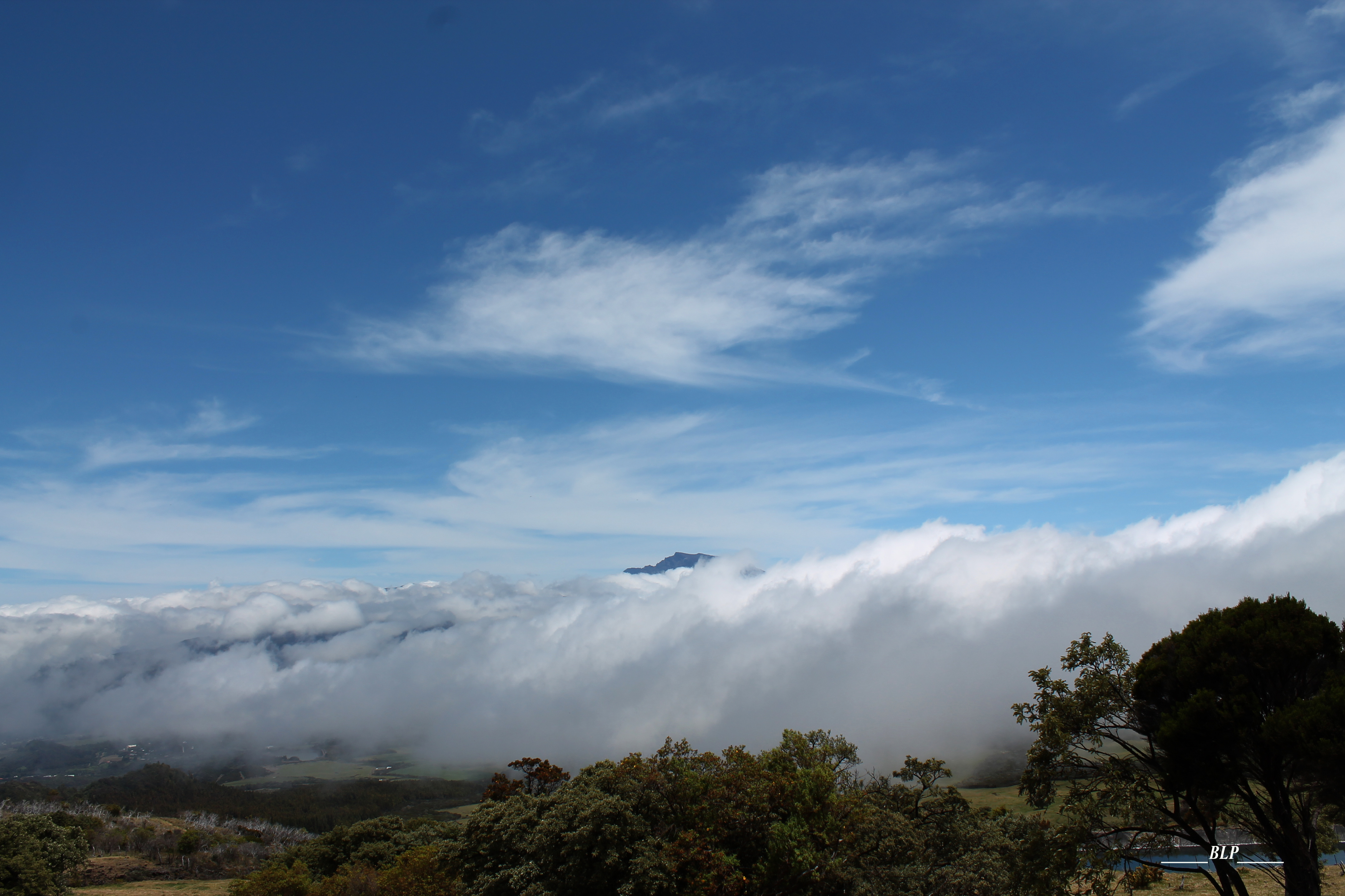 Fonds d'cran Nature Paysages Nuages sur la plaine