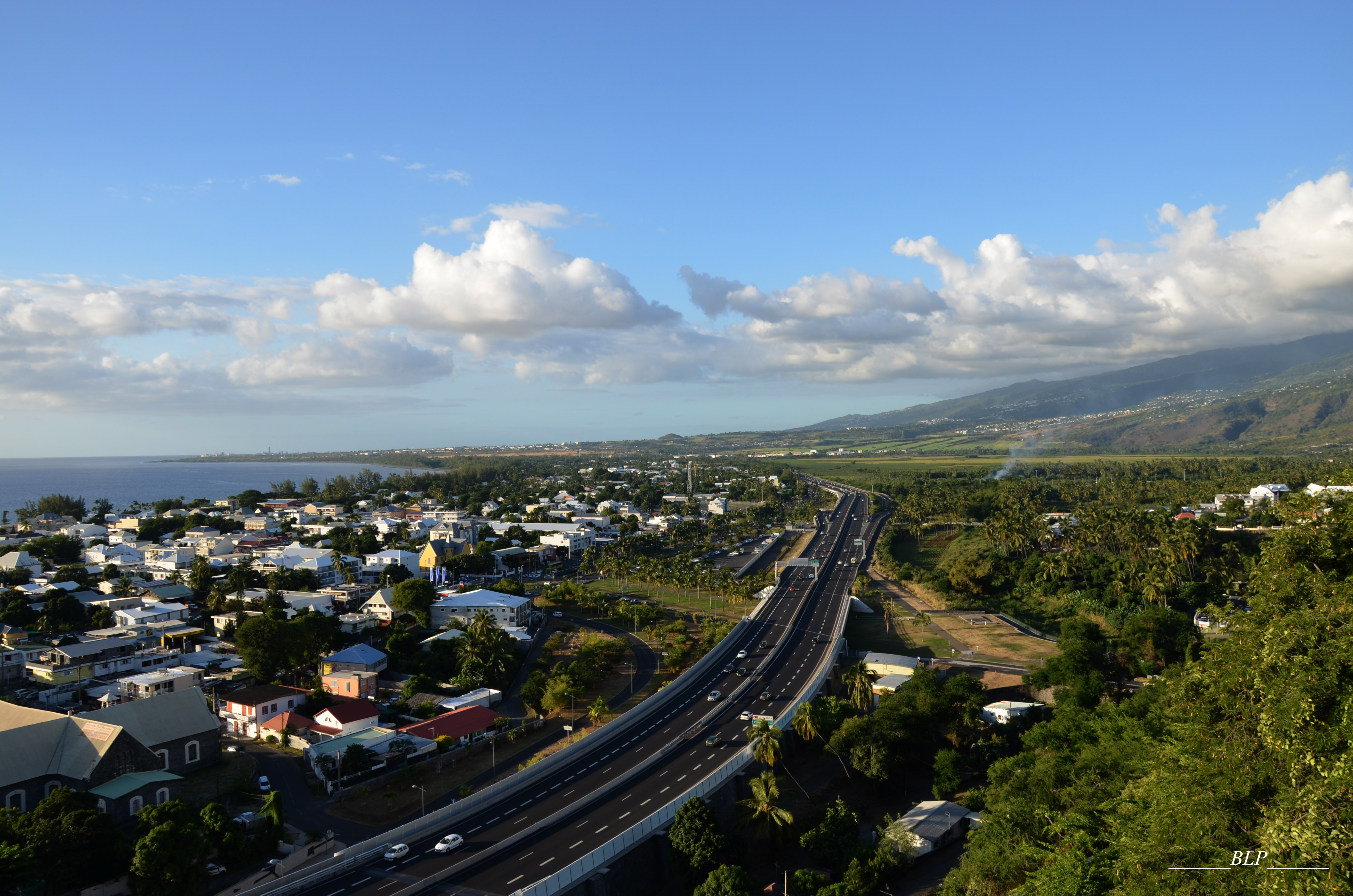 Fonds d'cran Constructions et architecture Routes - Autoroutes Route des Tamarins