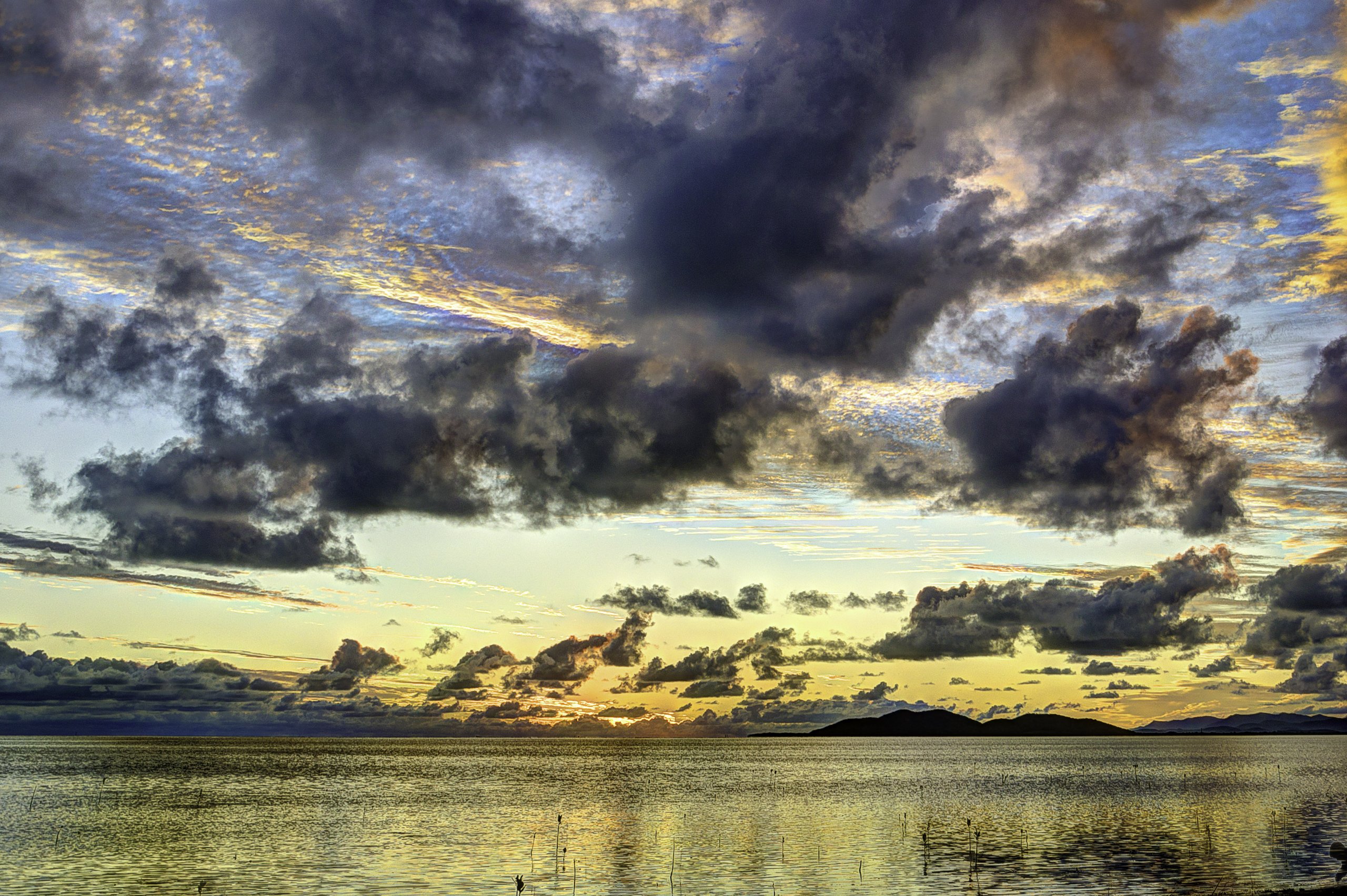 Fonds d'cran Nature Couchers et levers de Soleil La Foa HDR