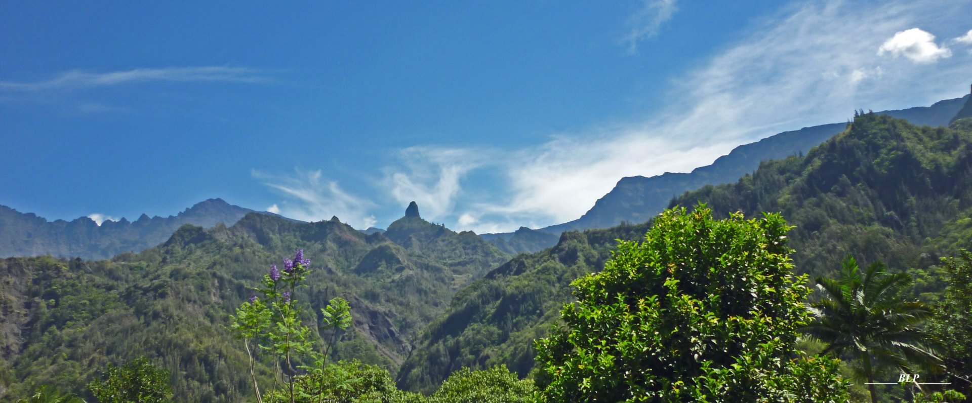 Fonds d'cran Nature Montagnes Sur la route de Cilaos