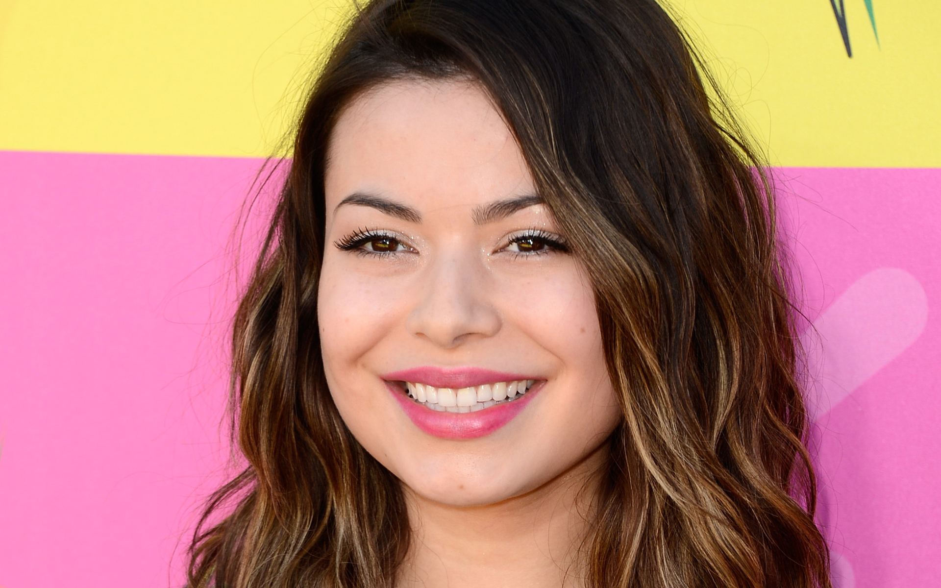 Fonds d'cran Clbrits Femme Miranda Cosgrove 