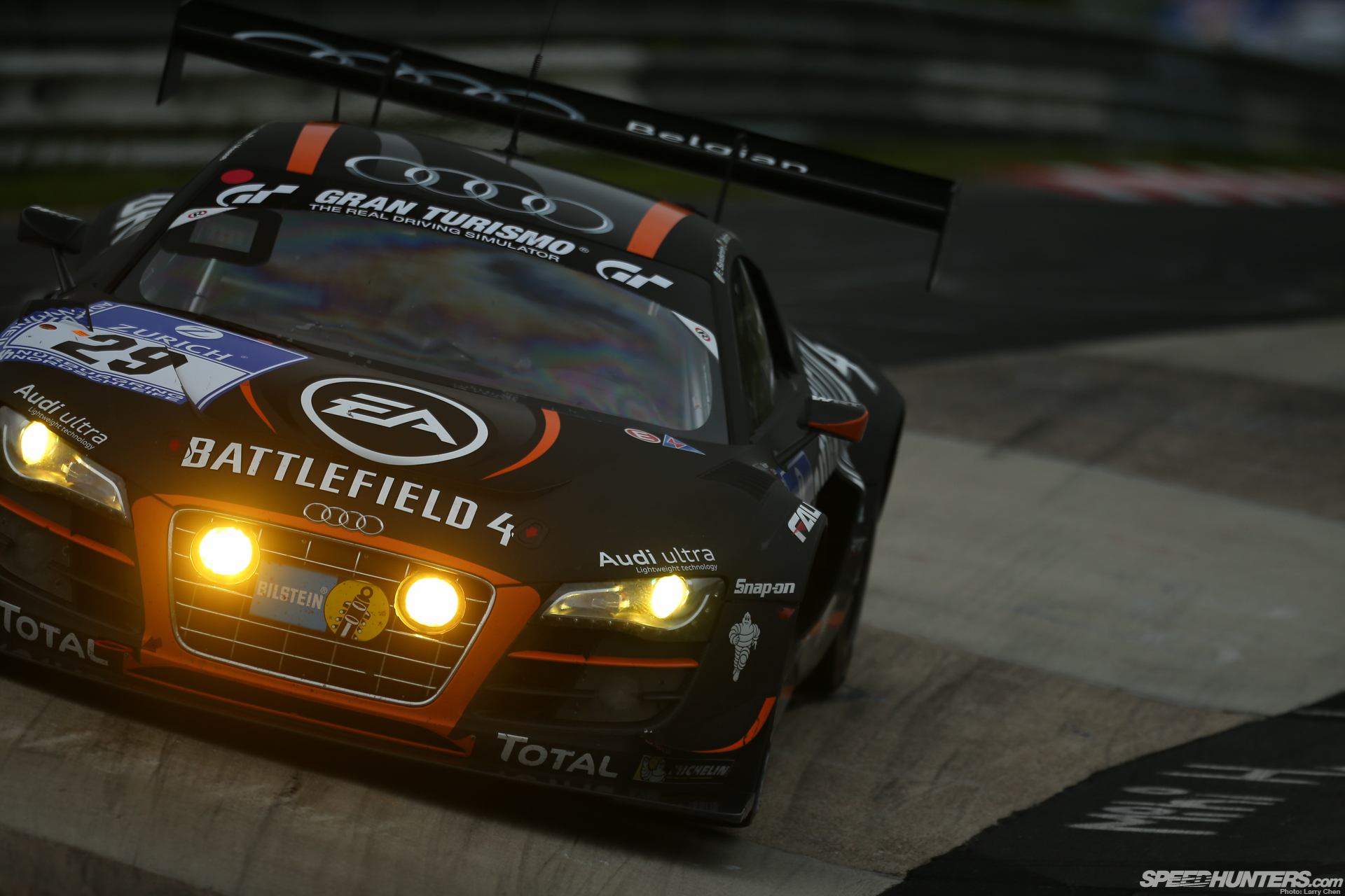 Fonds d'cran Voitures Audi Audi R8 LMS