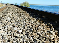  Constructions et architecture Rails au bord de mer.