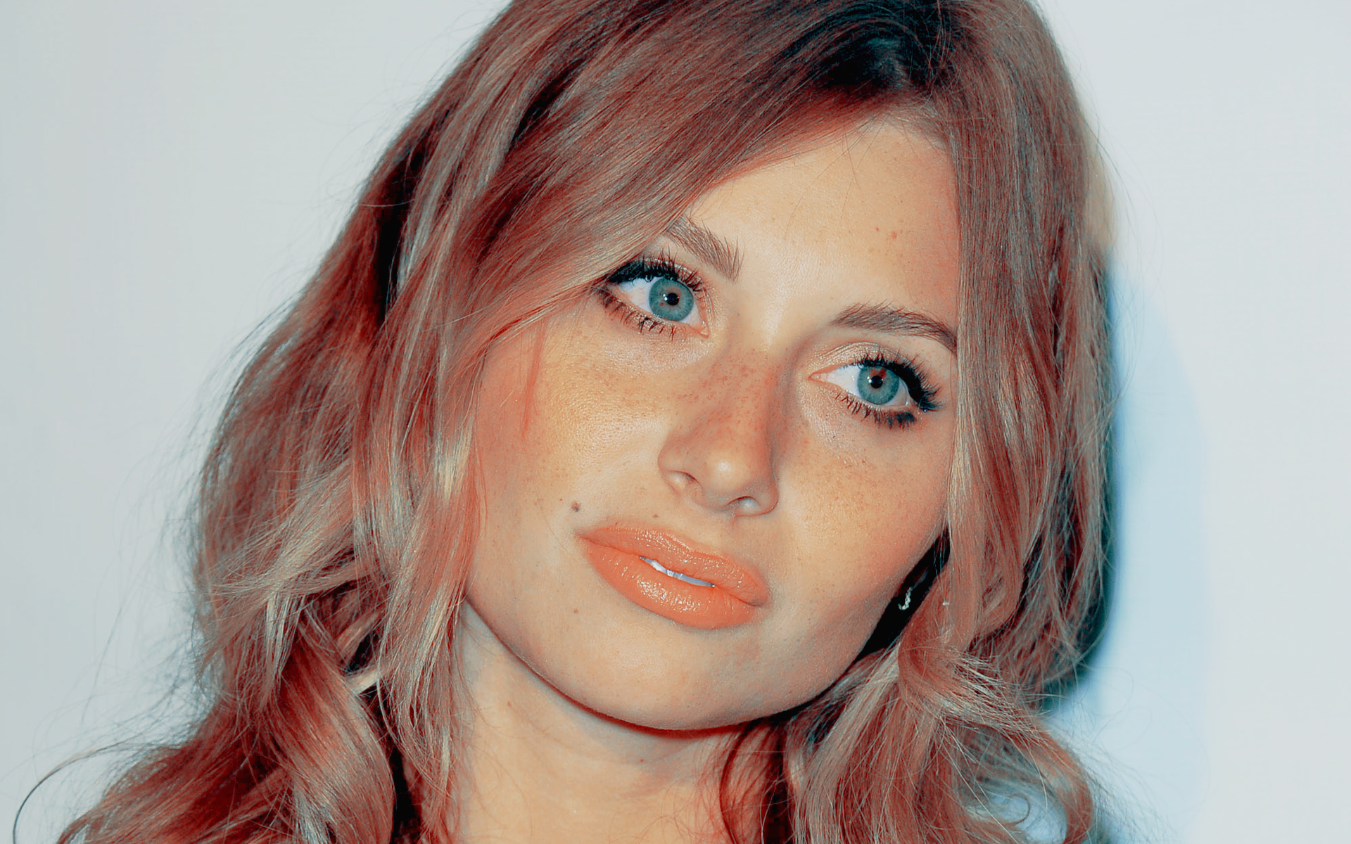 Fonds d'cran Clbrits Femme Alyson Michalka 