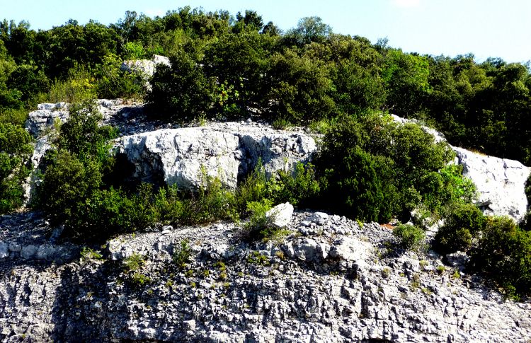 Fonds d'cran Nature Roches - Pierres - Sables PAYSAGE ARDECHOIS