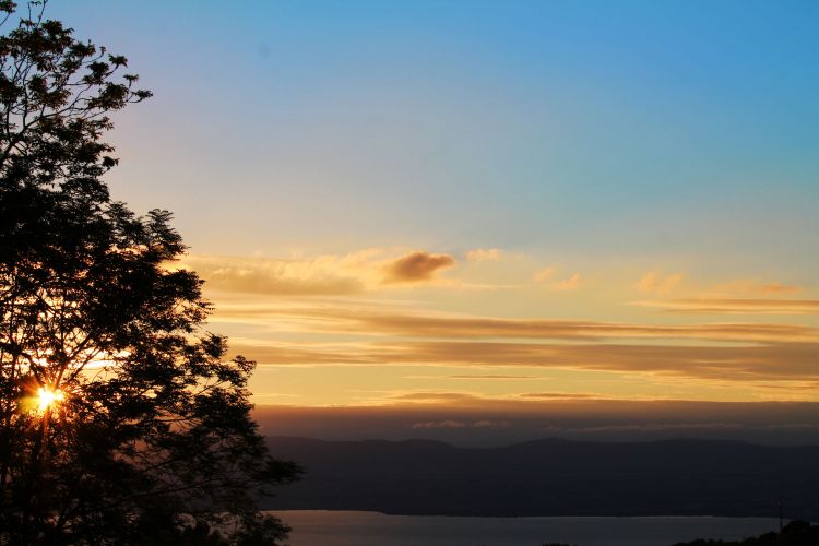 Fonds d'cran Nature Couchers et levers de Soleil Lac leman