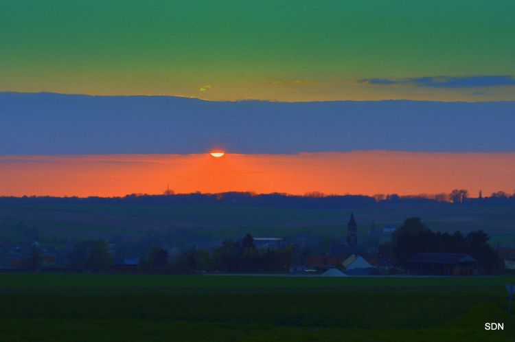 Fonds d'cran Nature Couchers et levers de Soleil RETOUR D AUVERGNE