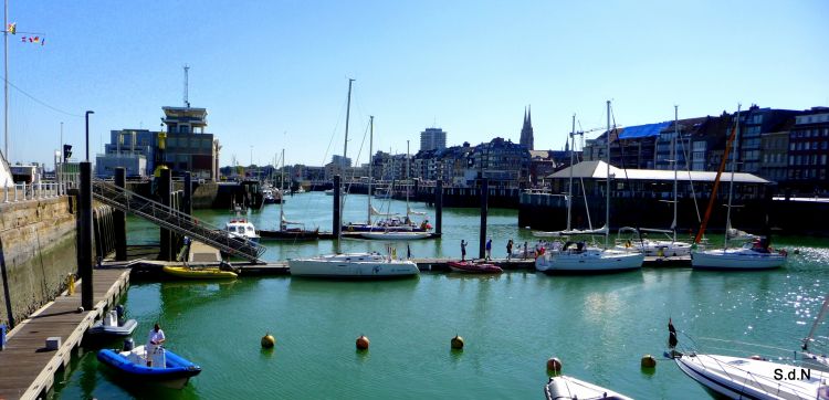 Fonds d'cran Constructions et architecture Ports - Quais OSTENDE IN BELGIUM 2012