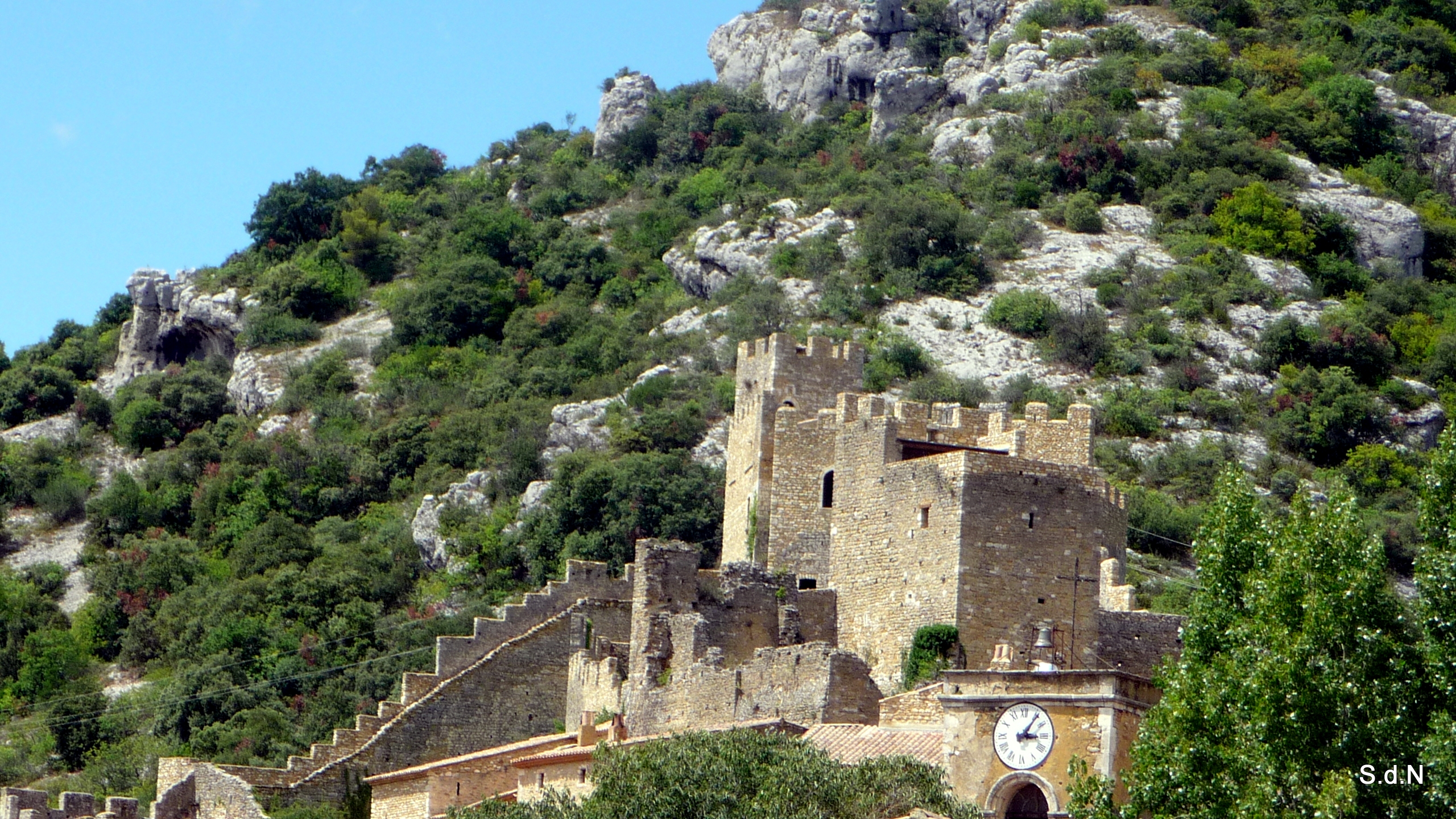 Fonds d'cran Constructions et architecture Chteaux - Palais VALLON-ALBA LA ROMAINE-SAINT MONTAN ( ARDECHE)