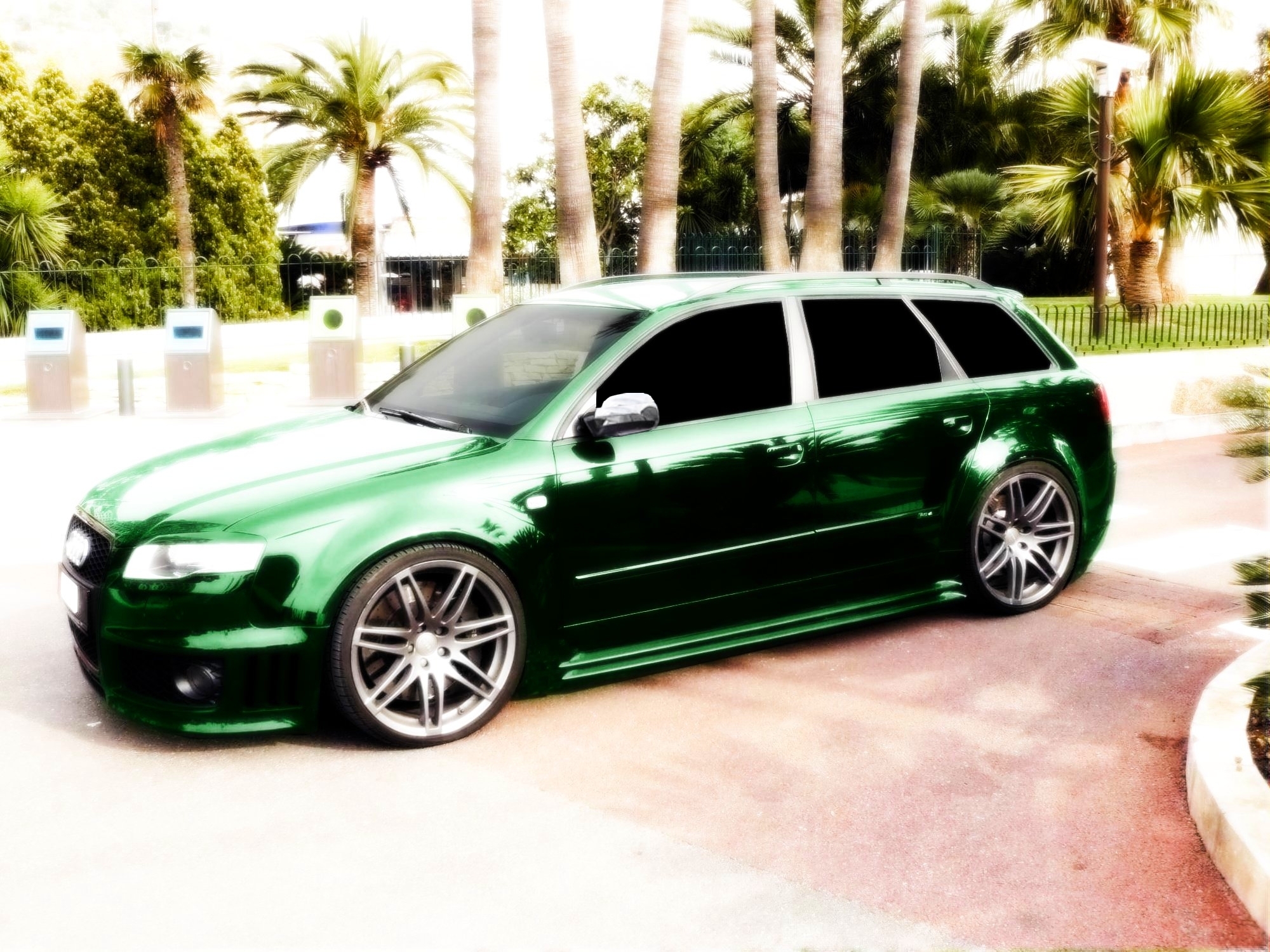 Fonds d'cran Voitures Audi audi rs4 modif tuning perso