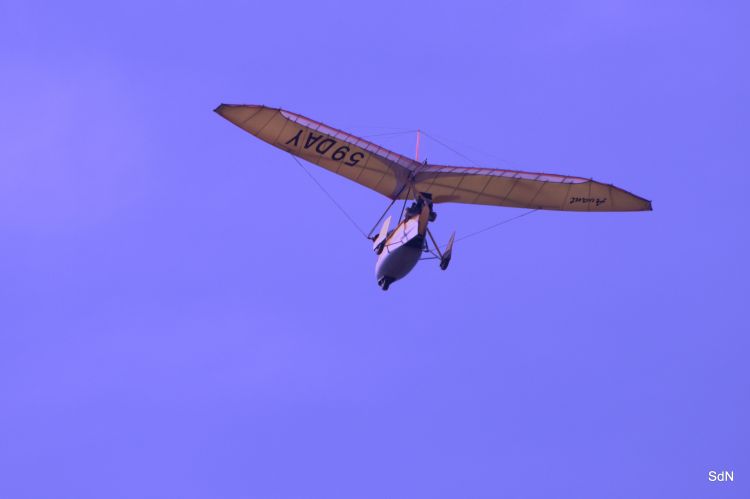 Fonds d'cran Avions ULM LE CAP  GRIS NEZ (nord)