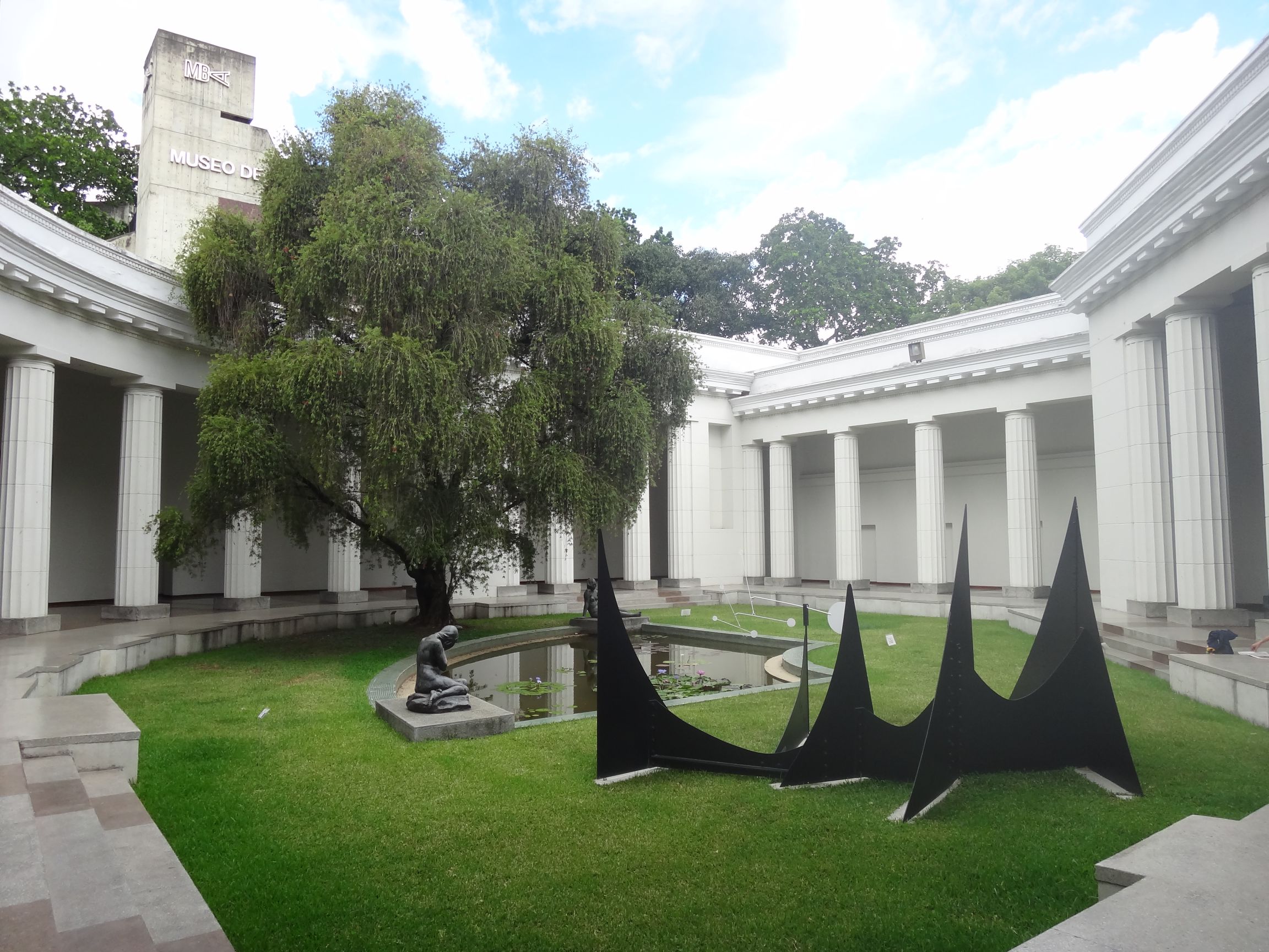 Fonds d'cran Constructions et architecture Muses - Expositions Musée des Beaux Arts de Caracas