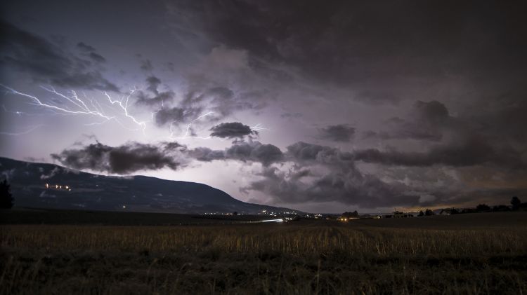 Fonds d'cran Nature Eclairs - Foudre éclair, la nuit