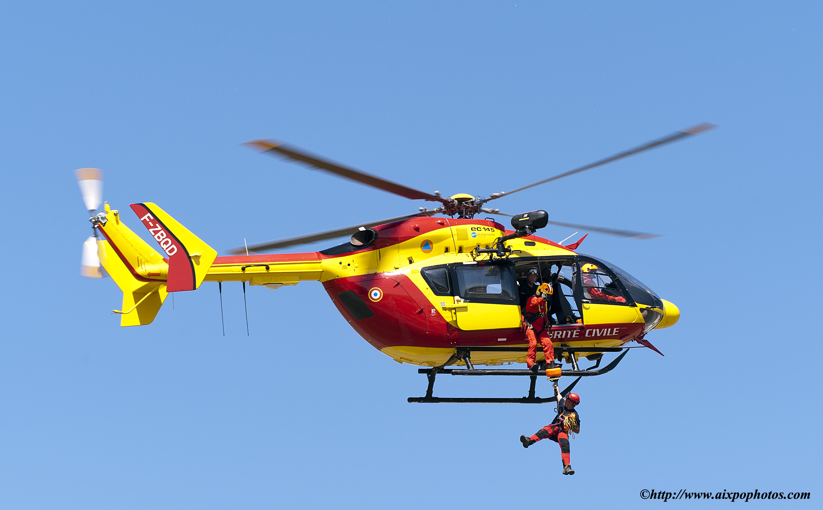 Fonds d'cran Avions Helicoptres 50 Ans des Bombardiers d'eau à Aix