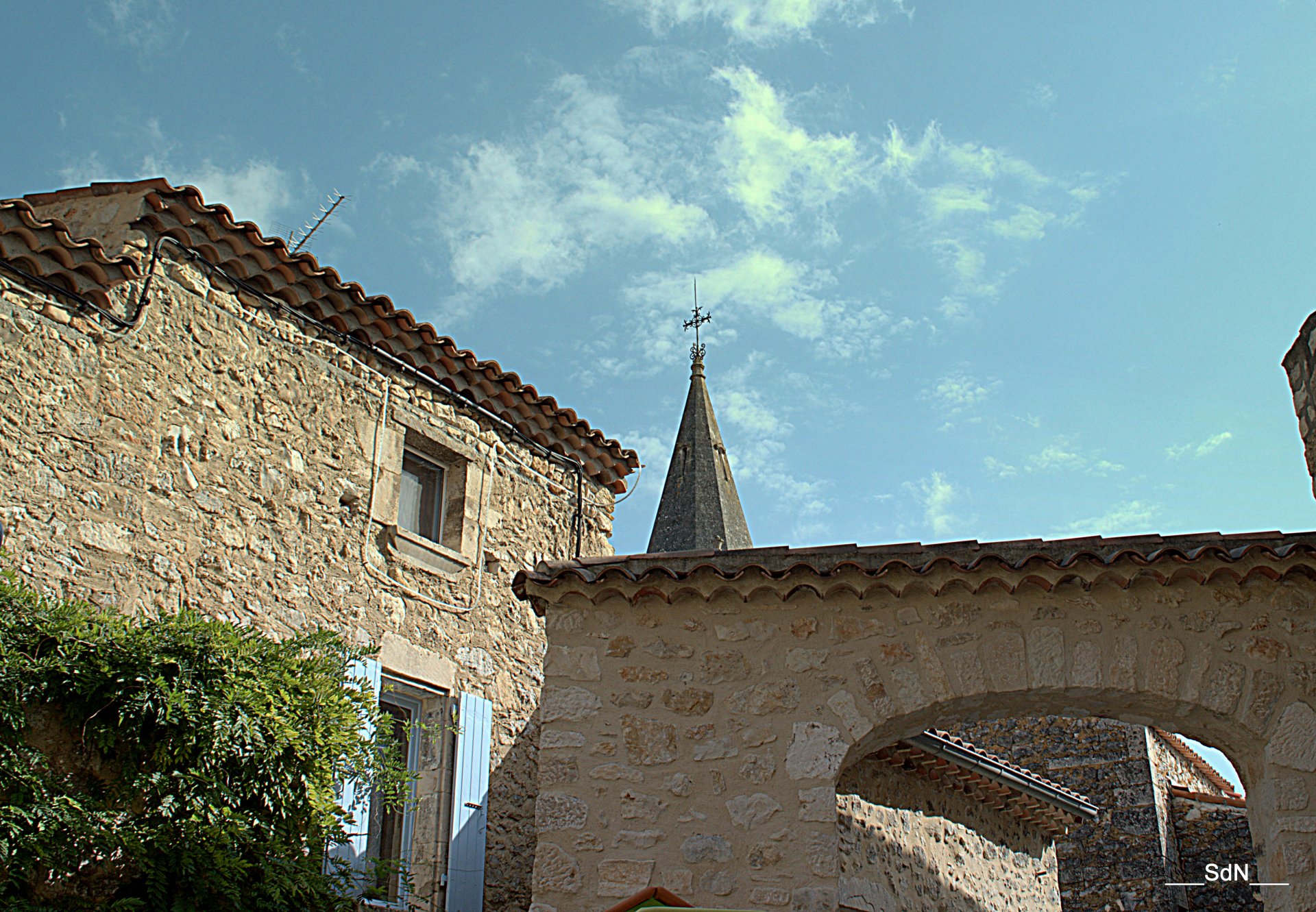 Wallpapers Constructions and architecture Houses LA BASTIDE DE VIRAC- ARDECHE