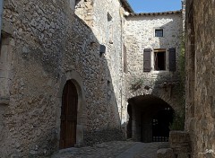  Constructions and architecture LA BASTIDE DE VIRAC- ARDECHE