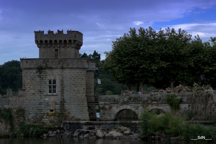 Fonds d'cran Constructions et architecture Chteaux - Palais LA CLAYETTE- SUD BOURGOGNE 