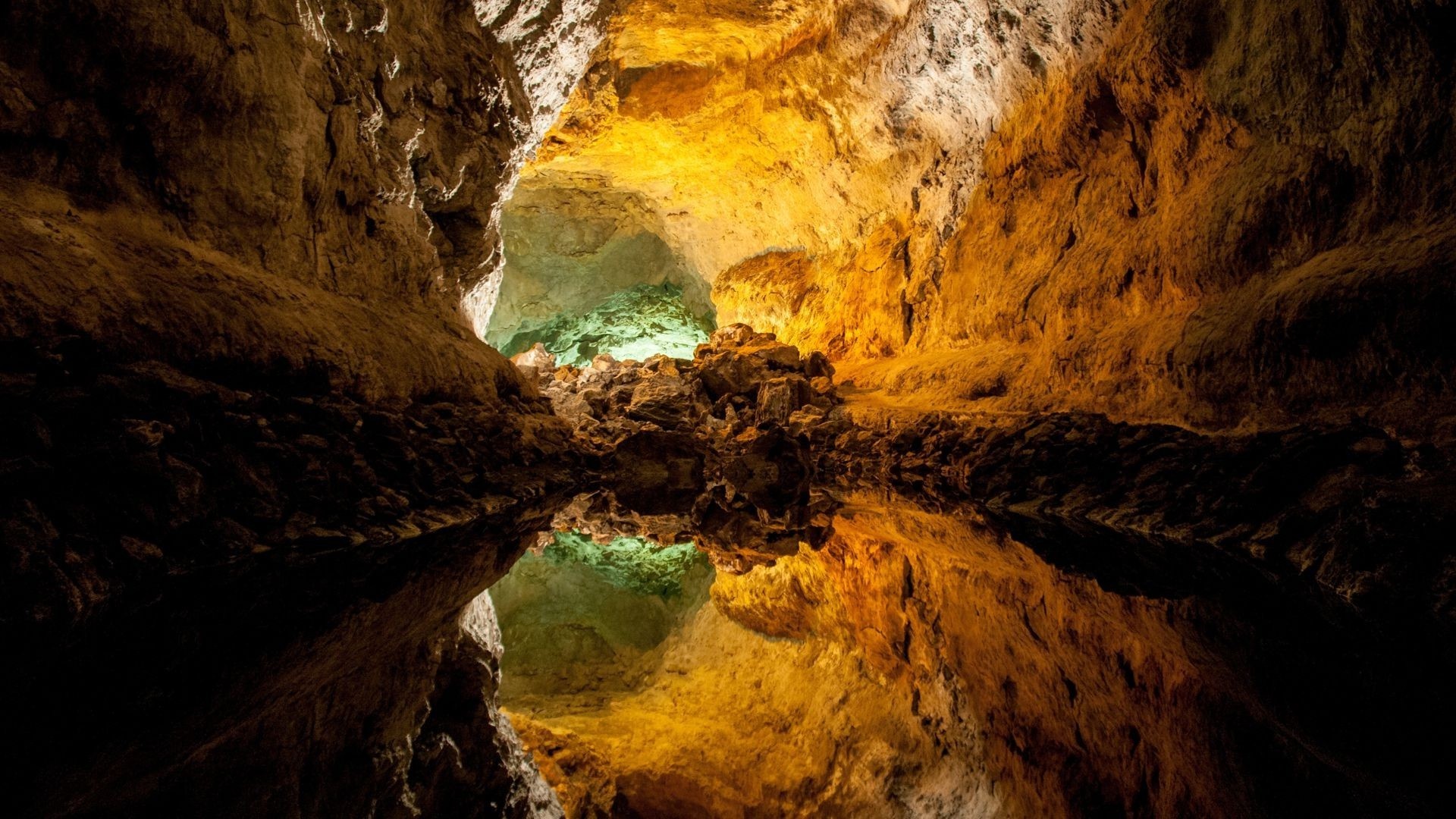 Fonds d'cran Nature Cavernes - Grottes 