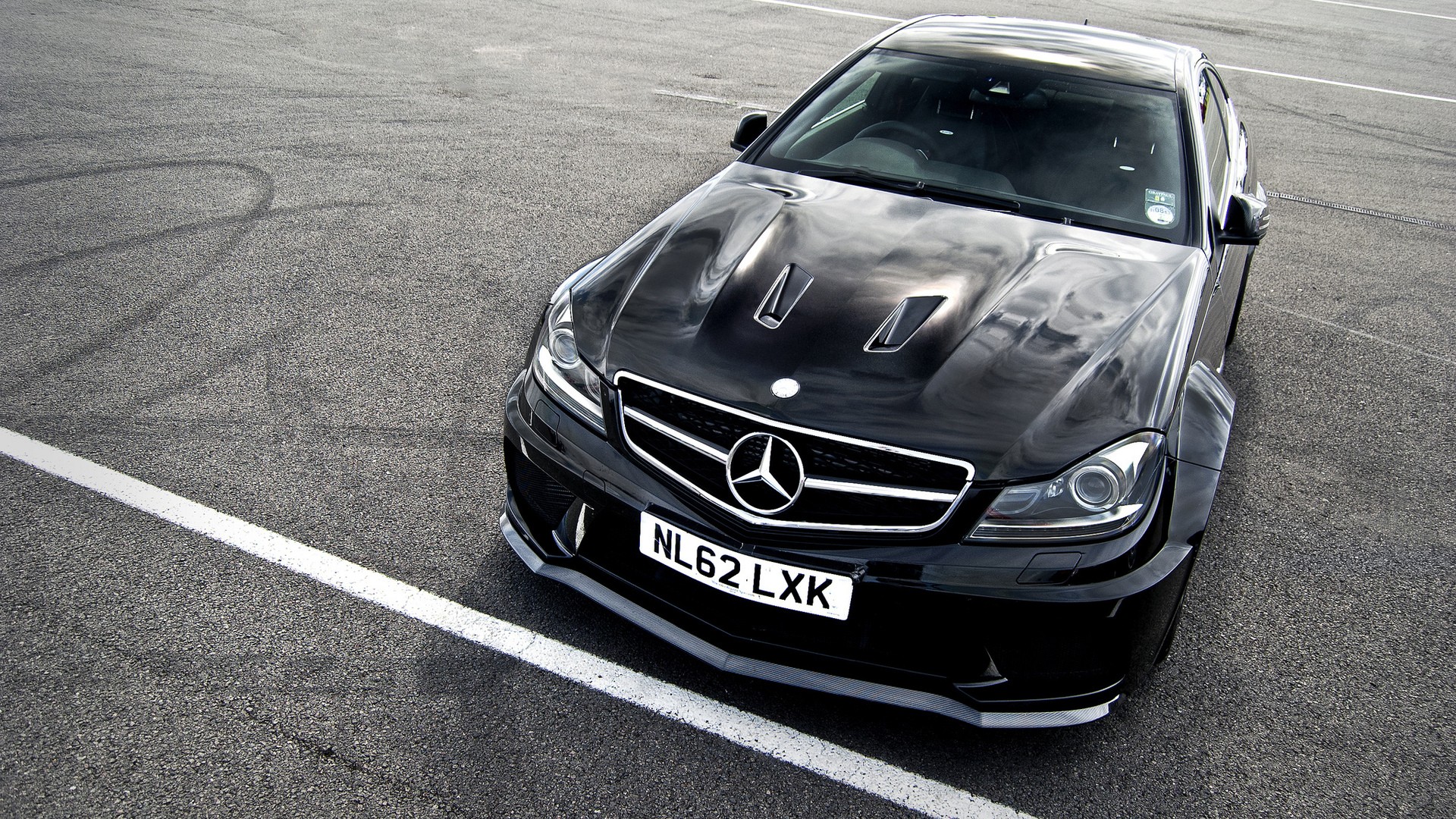 Fonds d'cran Voitures Mercedes C63 Black Series