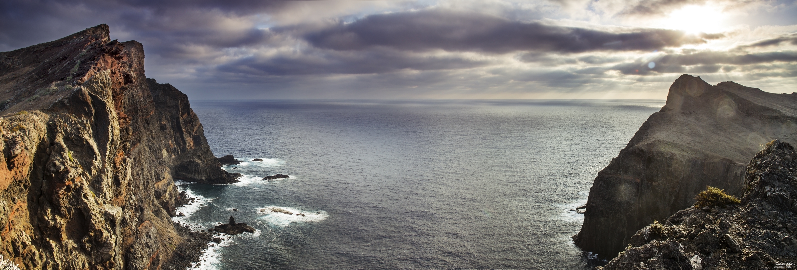 Fonds d'cran Voyages : Europe Madère Aube d'une terre du large