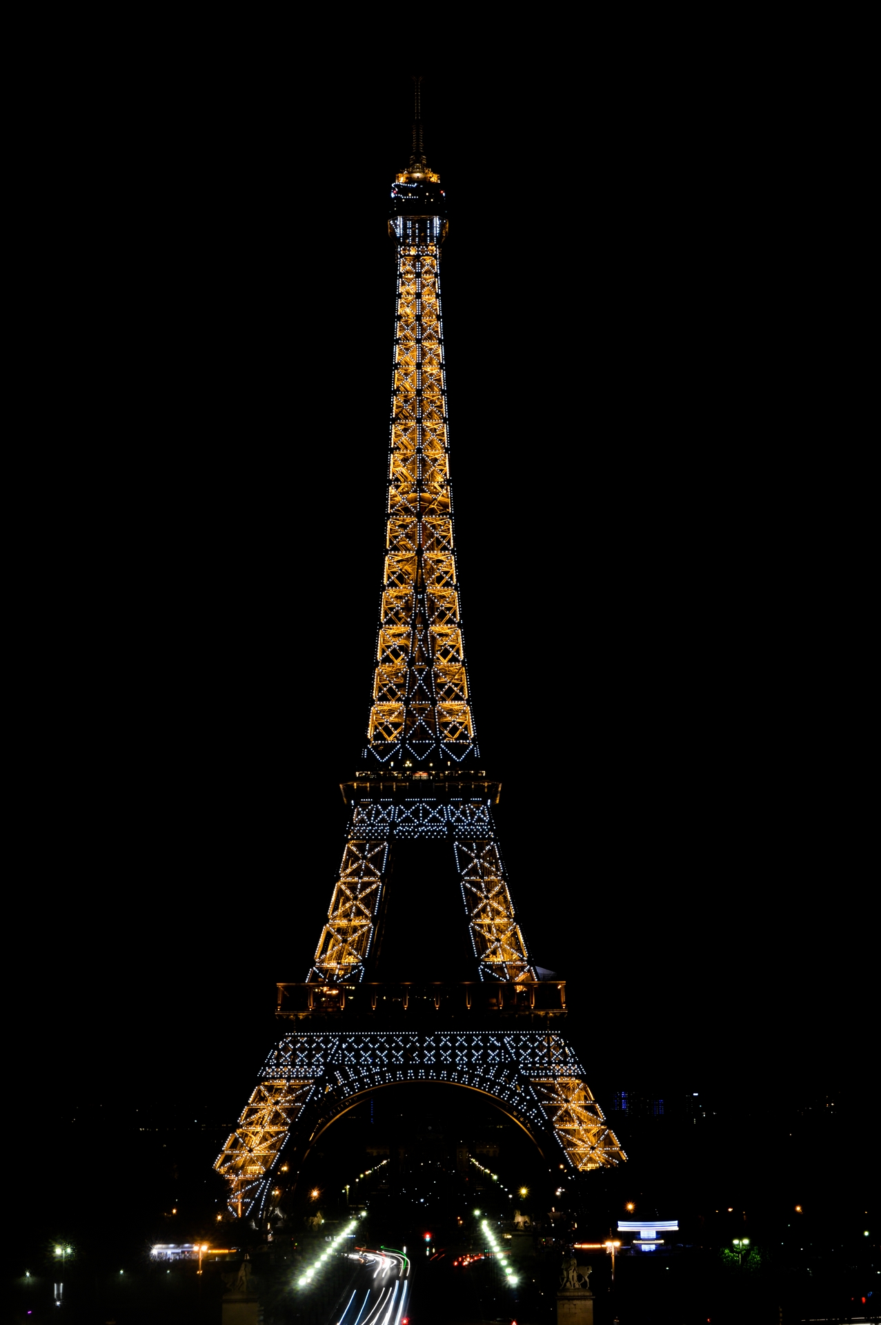 Fonds d'cran Voyages : Europe France > Ile-de-France > Paris The Eiffel Tower at night