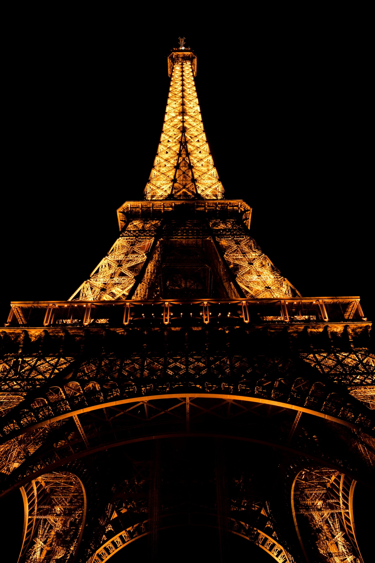 Fonds d'cran Voyages : Europe France > Ile-de-France > Paris The Eiffel Tower at night