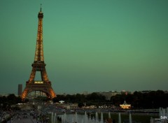  Constructions et architecture LA TOUR EIFFEL