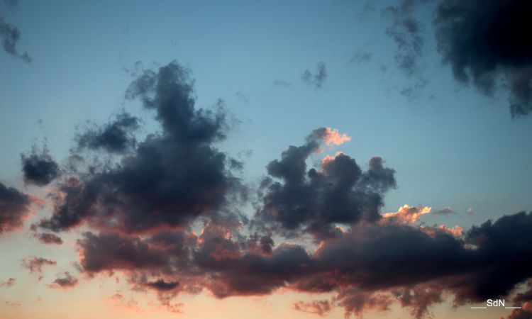 Fonds d'cran Nature Ciel - Nuages "LES CIELS" CROIX