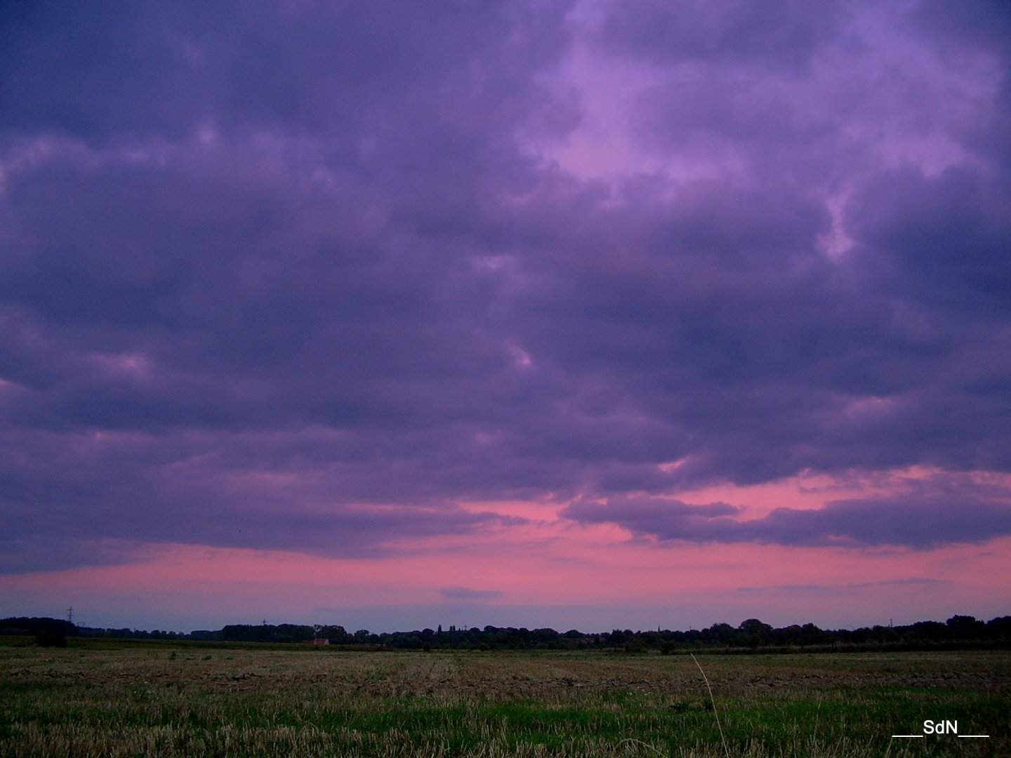 Fonds d'cran Nature Ciel - Nuages COUCHER DE SOLEIL SUR LE LAC (nord)