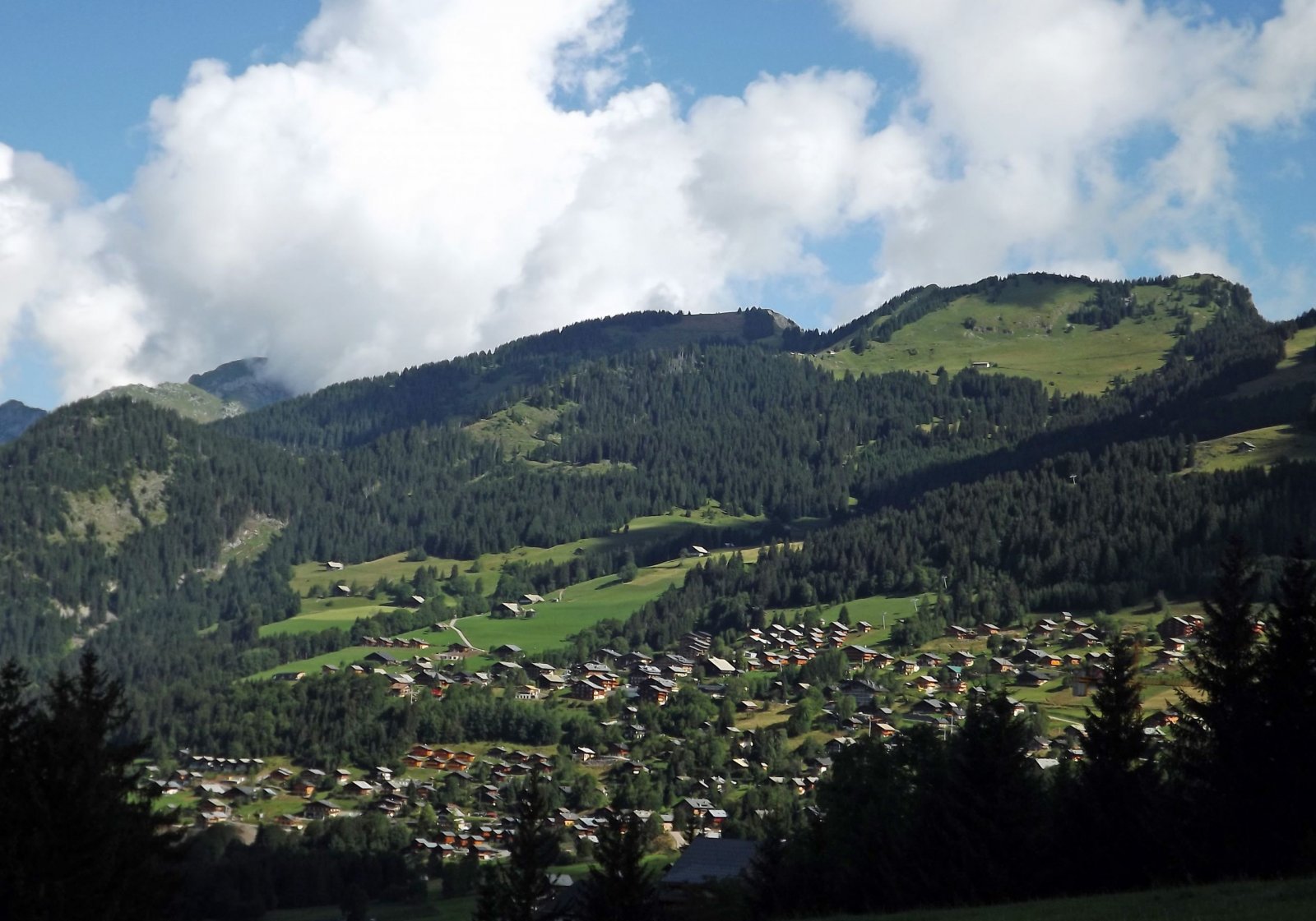 Wallpapers Constructions and architecture Cities - Towns Châtel (haute savoie)