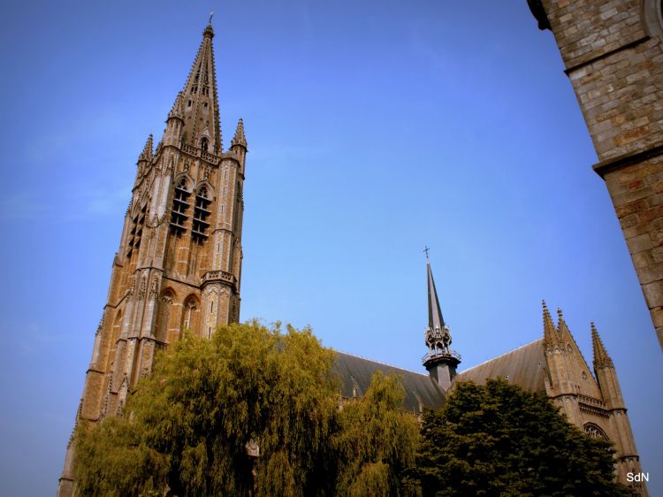 Fonds d'cran Constructions et architecture Edifices Religieux CATHEDRALE SAINT MARTIN-YPRES 