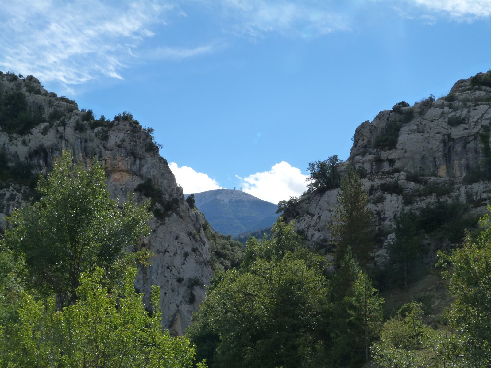 Fonds d'cran Nature Montagnes Le Mt Ventoux depuis le col de Fontaube 