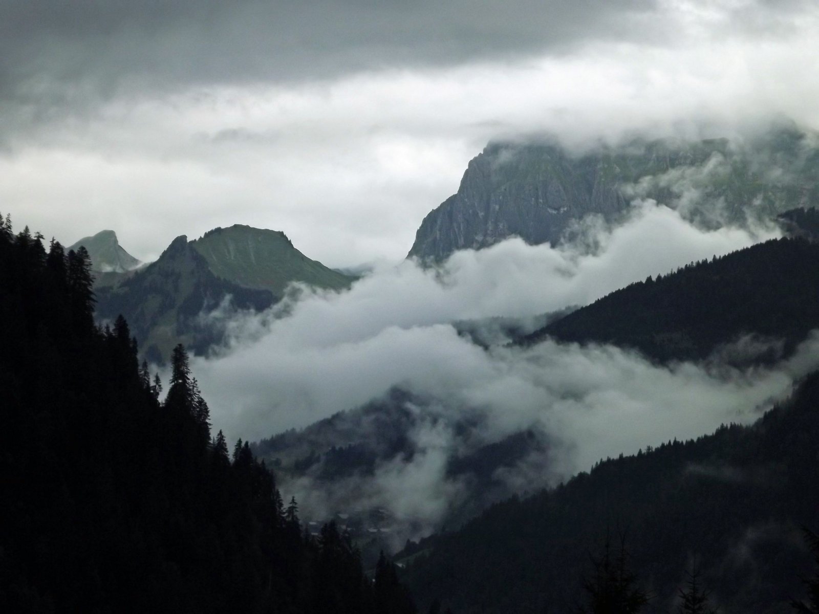 Wallpapers Nature Mountains la valle d'abondance