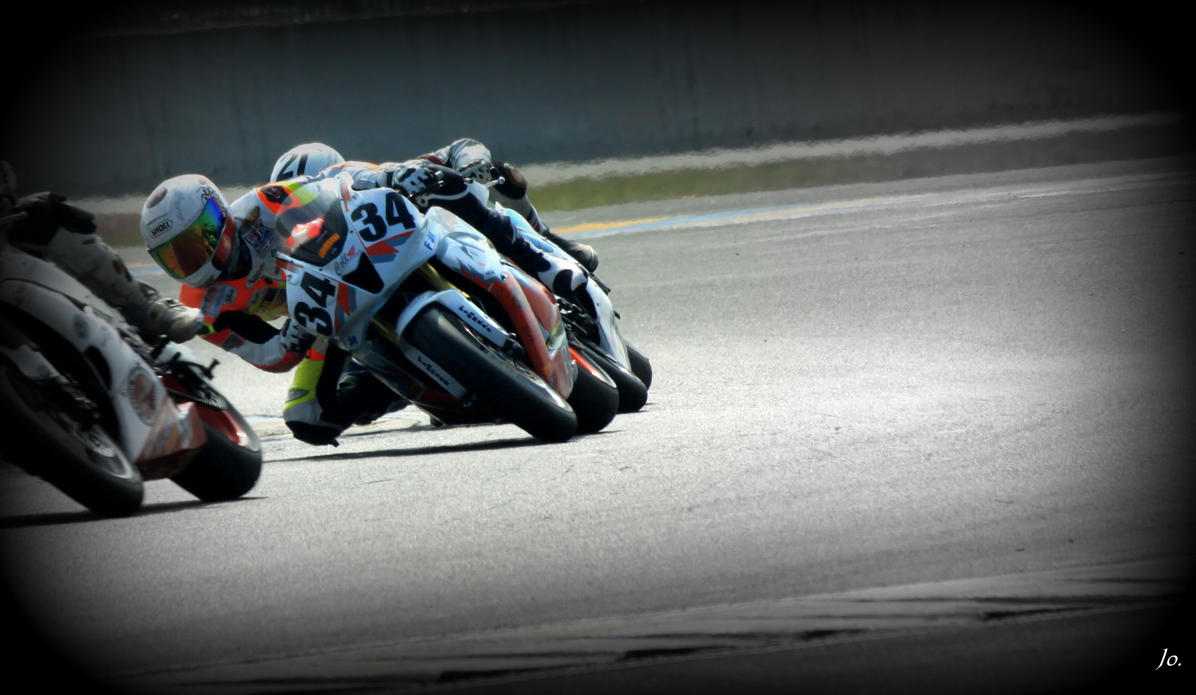 Fonds d'cran Motos Grand prix SuperBike 2013 circuit Bugatti (Le Mans)