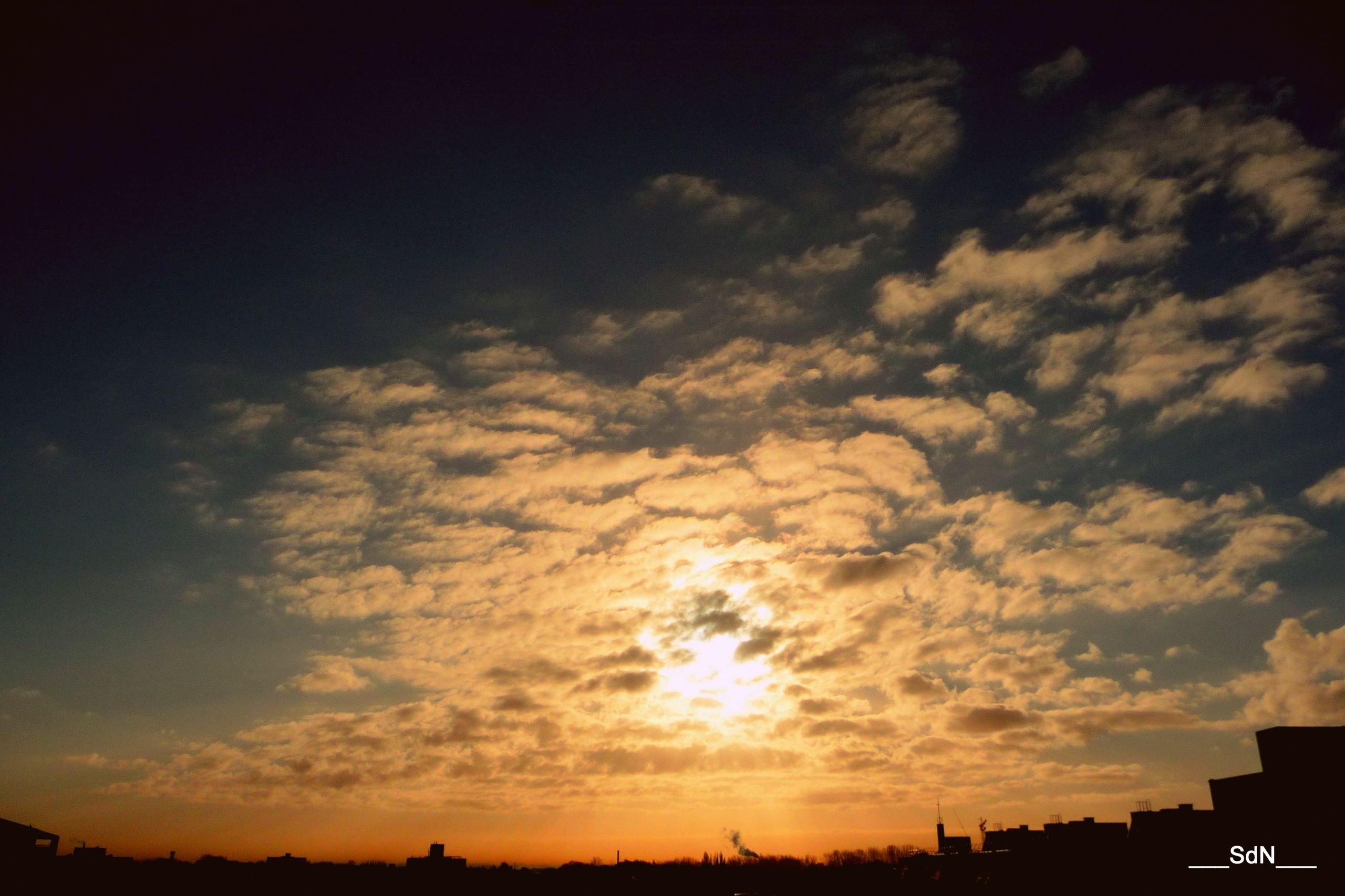 Fonds d'cran Nature Couchers et levers de Soleil CIELS (nord)