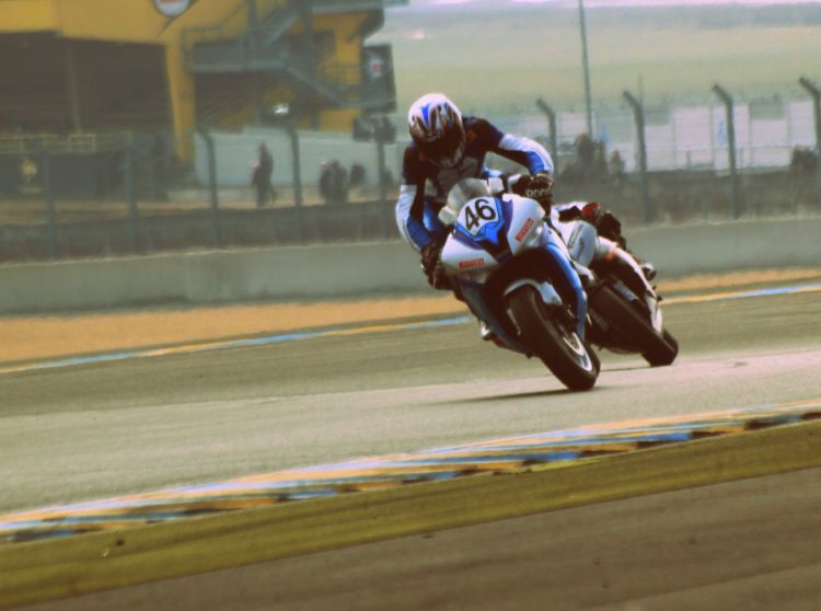 Fonds d'cran Motos Grand prix SuperBike 2013 circuit Bugatti (Le Mans)