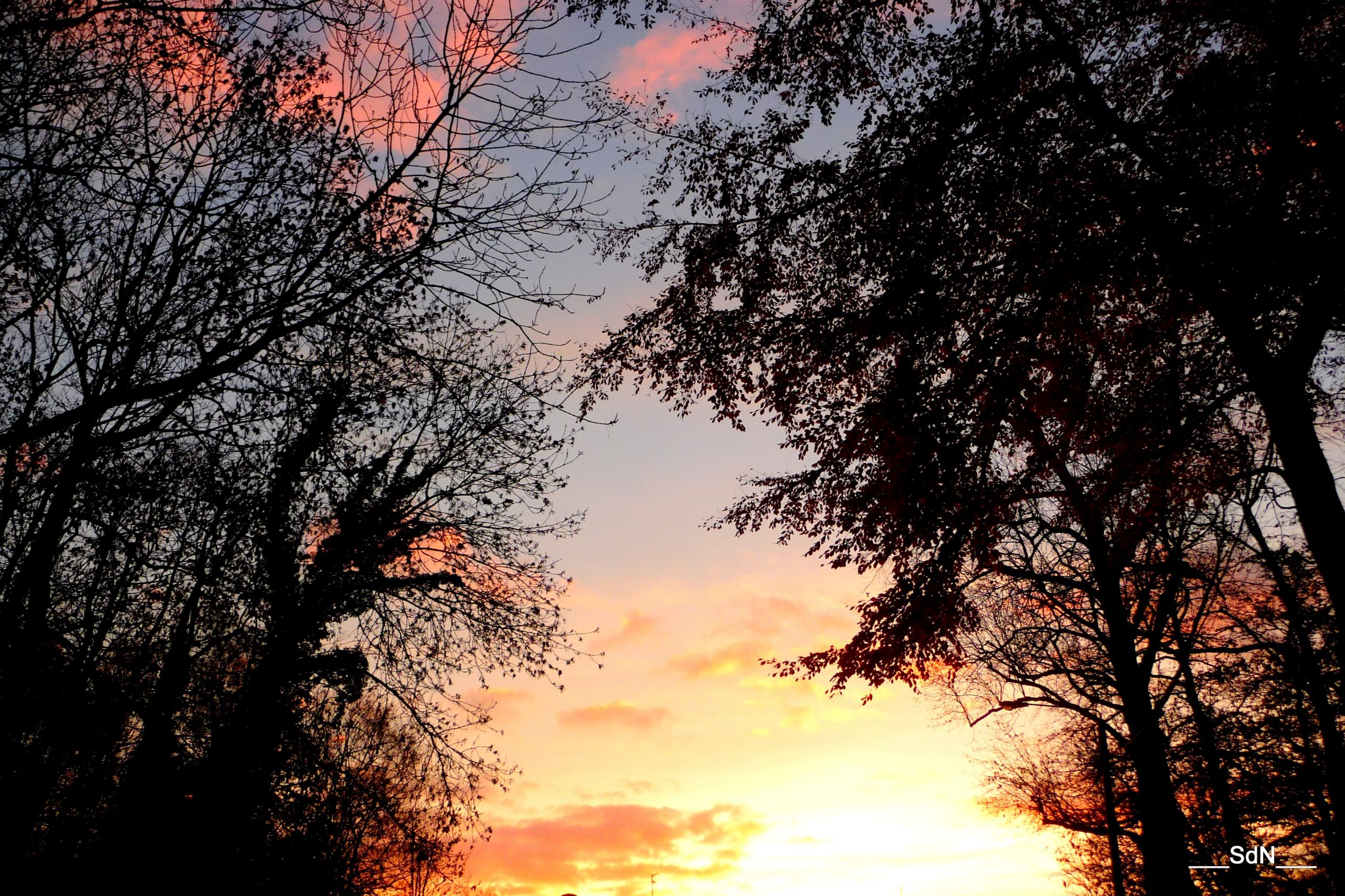 Fonds d'cran Nature Couchers et levers de Soleil CIELS (Nord)