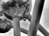  Voyages : Europe Nettoyage de l'Atomium