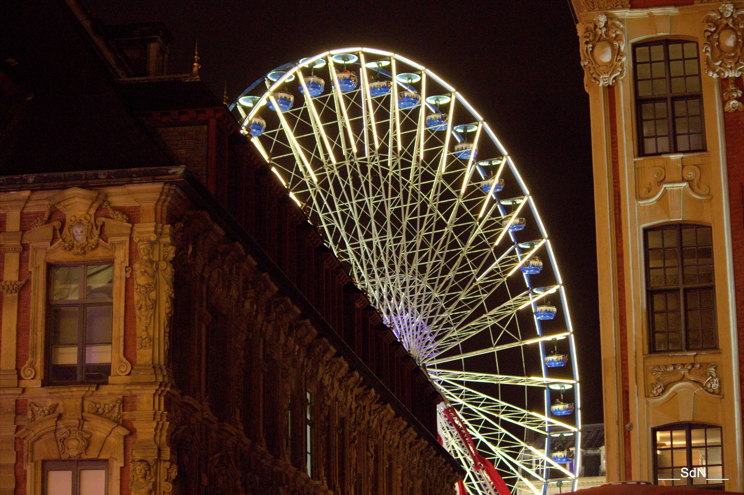 Fonds d'cran Constructions et architecture Parcs dattractions - Ftes foraines LILLE Grand-place