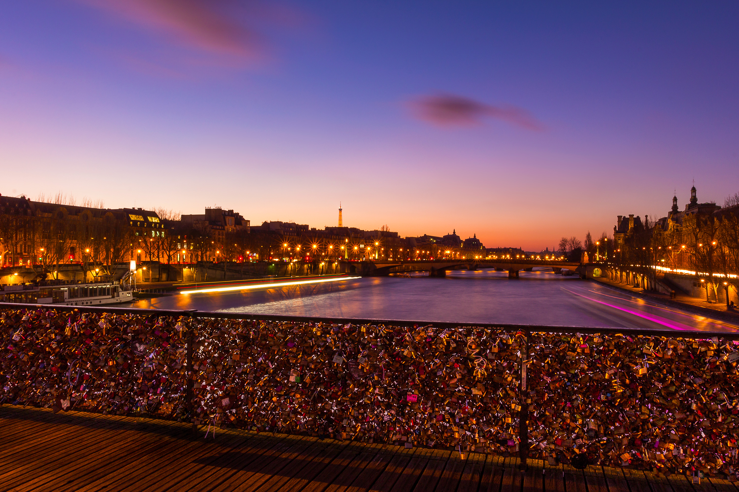 Fonds d'cran Constructions et architecture Villes - Villages Pont des Arts